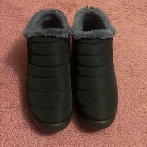 Women’s ankle snow boots